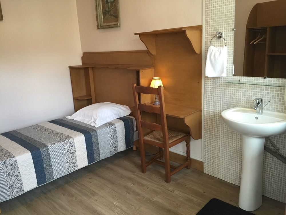 Hotel De La Felicite 3*